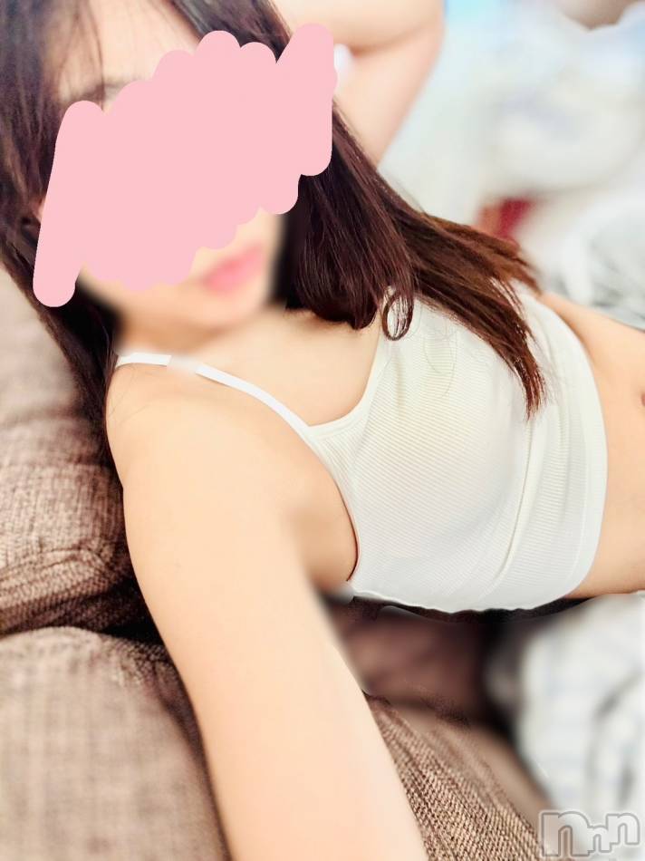 長岡デリヘル(ナガオカヒトヅマイチ)の2025年9月22日お店速報「ななみさん♥️すぐご案内できます★」