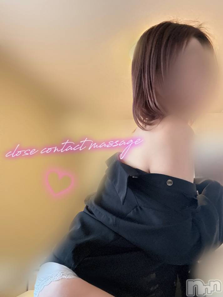 長岡デリヘル(ナガオカヒトヅマイチ)の2025年10月14日お店速報「夜の密着えちえちマッサージはいかがですか？♥️」