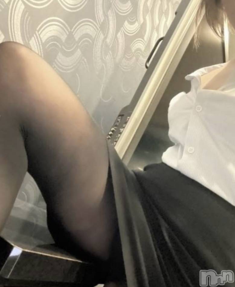 長岡デリヘル(ナガオカヒトヅマイチ)の2026年1月4日お店速報「【本日満員御礼！】今日も地元奥様があなたのお誘いを待ってます♥」