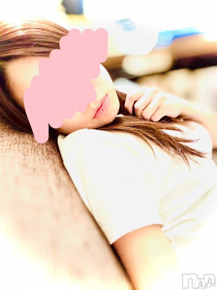 長岡デリヘル(ナガオカヒトヅマイチ)の2026年2月24日お店速報「スレンダーでおしとやかな『ななみ』さん。すぐ伺えます❤️」