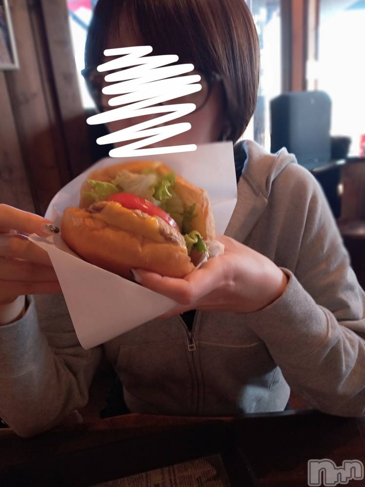 長岡デリヘル長岡人妻市(ナガオカヒトヅマイチ) ゆきな『美人過ぎてごめんなさい』(39)の3月23日写メブログ「大きな大きな」