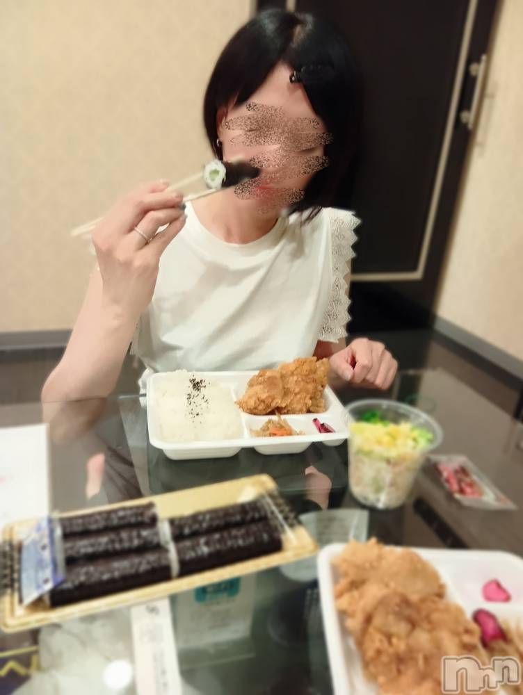 長岡人妻デリヘル長岡人妻市(ナガオカヒトヅマイチ) ゆきな『美人過ぎてごめんなさい』(39)の8月12日写メブログ「ダブル」