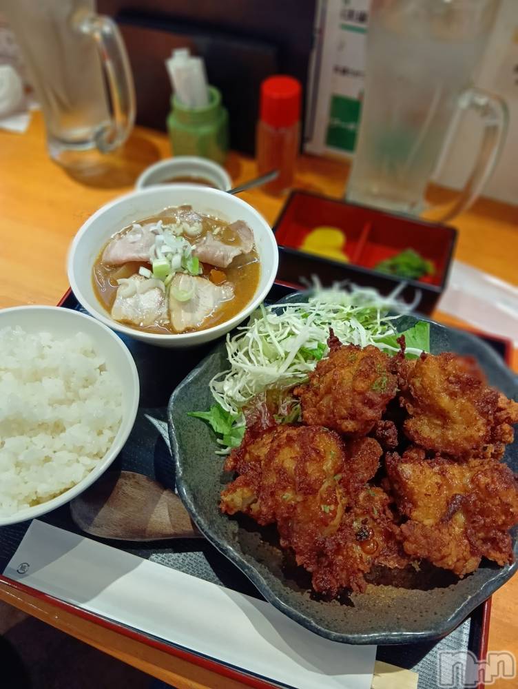 長岡人妻デリヘル長岡人妻市(ナガオカヒトヅマイチ) ゆきな『美人過ぎてごめんなさい』(39)の9月28日写メブログ「古町を」