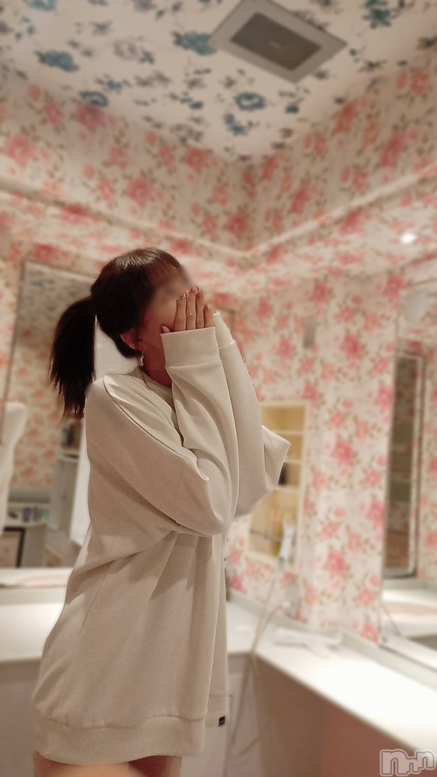 長岡デリヘル長岡人妻市(ナガオカヒトヅマイチ)ゆきな『美人過ぎてごめんなさい』(39)の2024年11月18日写メブログ「見える…見える」