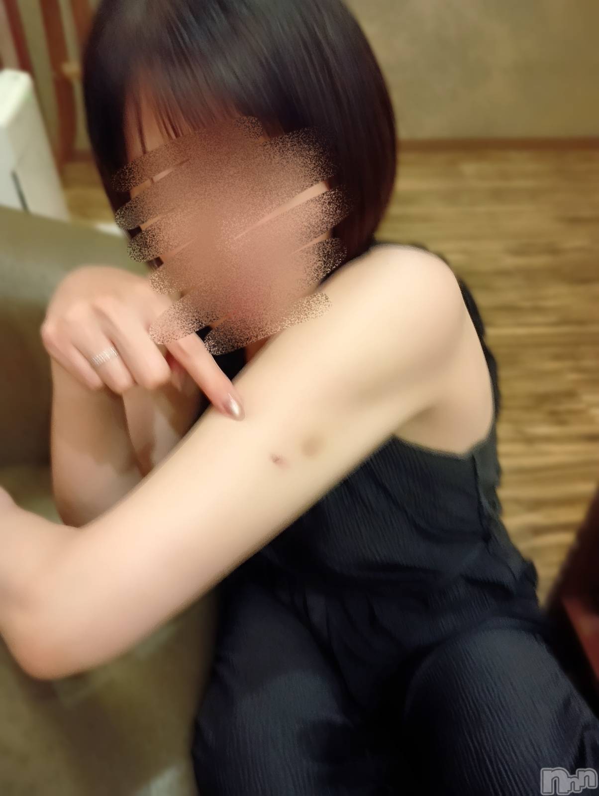 長岡人妻デリヘル長岡人妻市(ナガオカヒトヅマイチ)ゆきな『美人過ぎてごめんなさい』(39)の2025年9月8日写メブログ「見て」