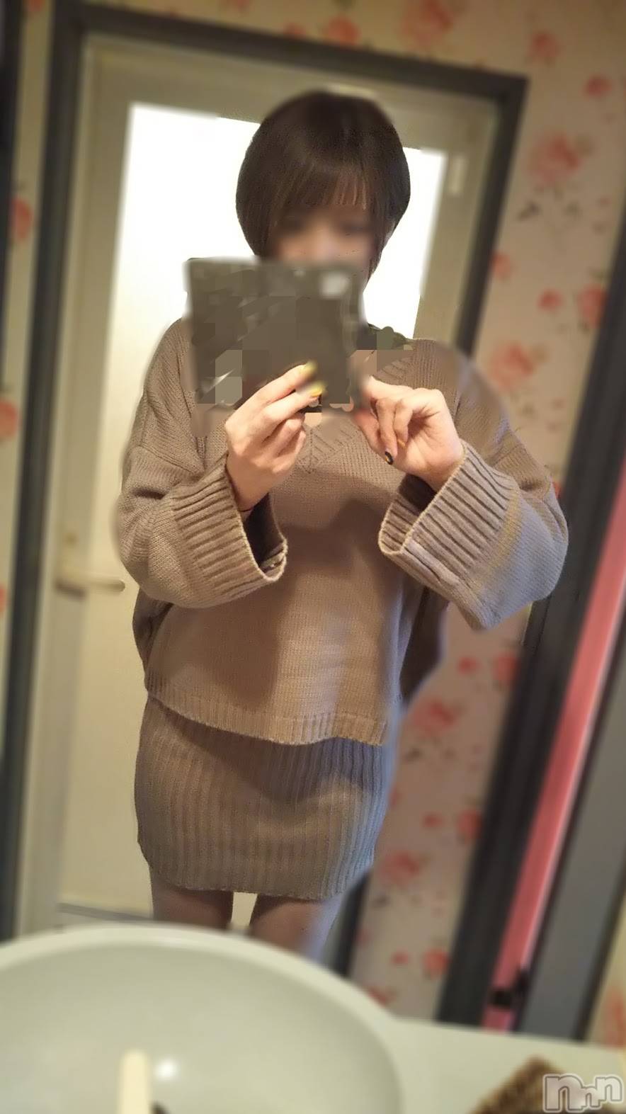 長岡デリヘル長岡人妻市(ナガオカヒトヅマイチ)ゆきな『美人過ぎてごめんなさい』(39)の2025年10月18日写メブログ「誰か止めて」