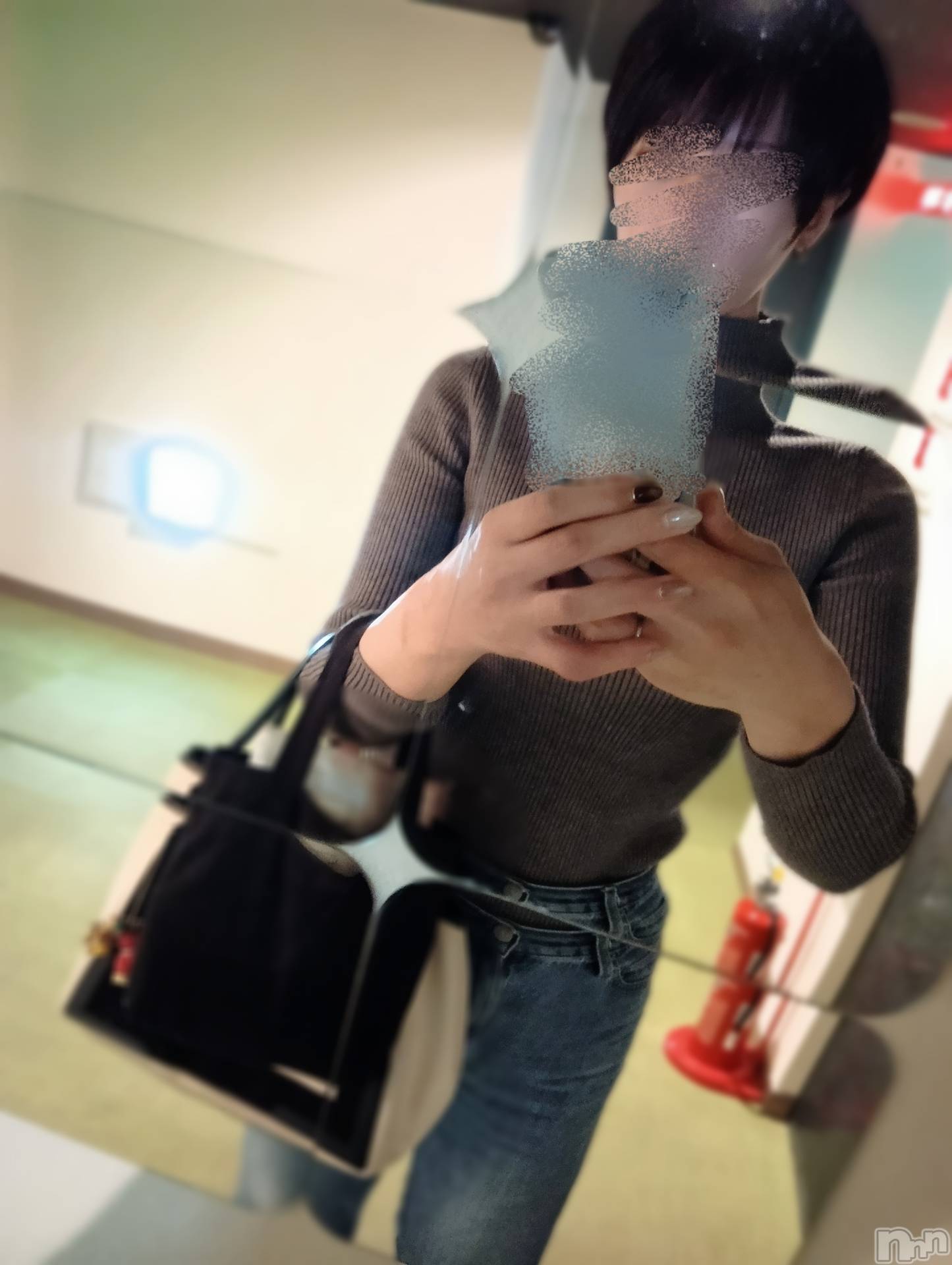 長岡デリヘル長岡人妻市(ナガオカヒトヅマイチ)ゆきな『美人過ぎてごめんなさい』(39)の2025年11月19日写メブログ「そこに」