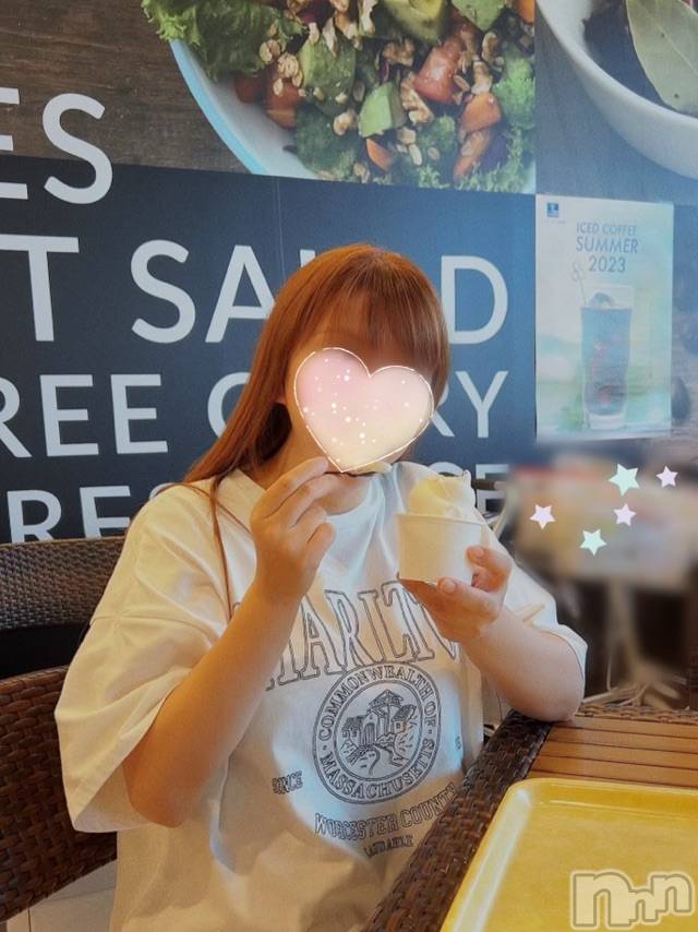 三条人妻デリヘル人妻じゅんちゃん-出稼ぎ0！地元の奥様専門-(ヒトヅマジュンチャン)篠原えりな(37)の2023年8月29日写メブログ「仕事サボってアイス♡♡」