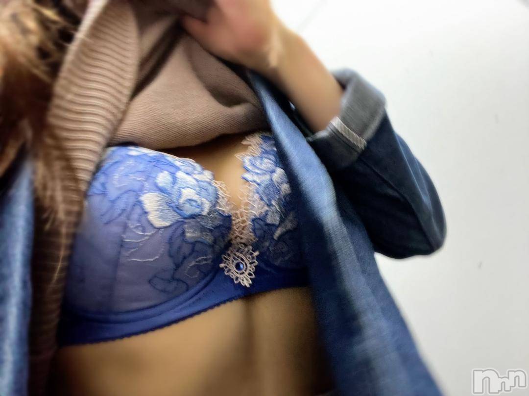 新潟人妻デリヘル人妻不倫処　桃屋　新潟店(ヒトヅマフリンドコロモモヤ)いろは色気の泉(40)の2024年11月2日写メブログ「午前中から～♡」