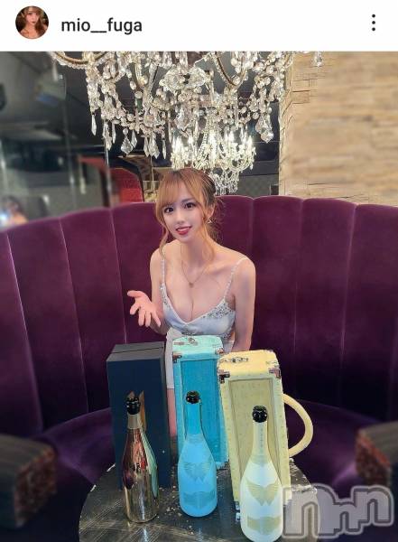 ƲХ顦THE LOUNGE (饦󥸥ե)  2024ǯ131̥֥new face³Ͽ InstagramǤ