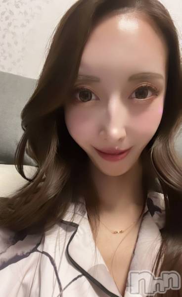 ƲХ顦THE LOUNGE (饦󥸥ե)  2024ǯ28̥֥new face³Ͽ InstagramǤ