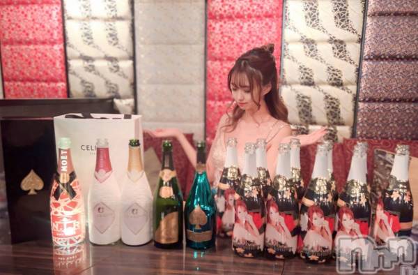 ƲХ顦THE LOUNGE (饦󥸥ե)  2024ǯ31̥֥new face³Ͽ Instagram֥Ǥ