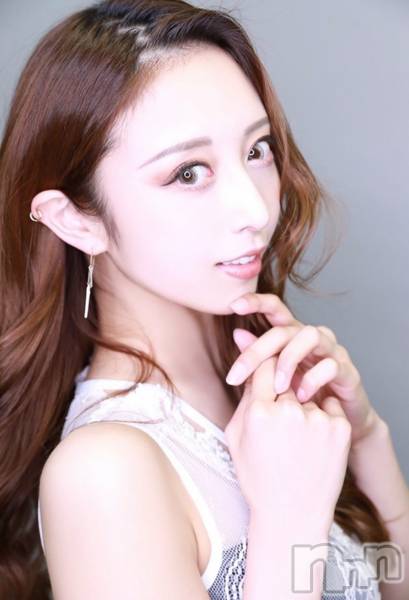 ƲХ顦THE LOUNGE (饦󥸥ե)  2024ǯ33̥֥new face³Ͽ Instagram֥Ǥ