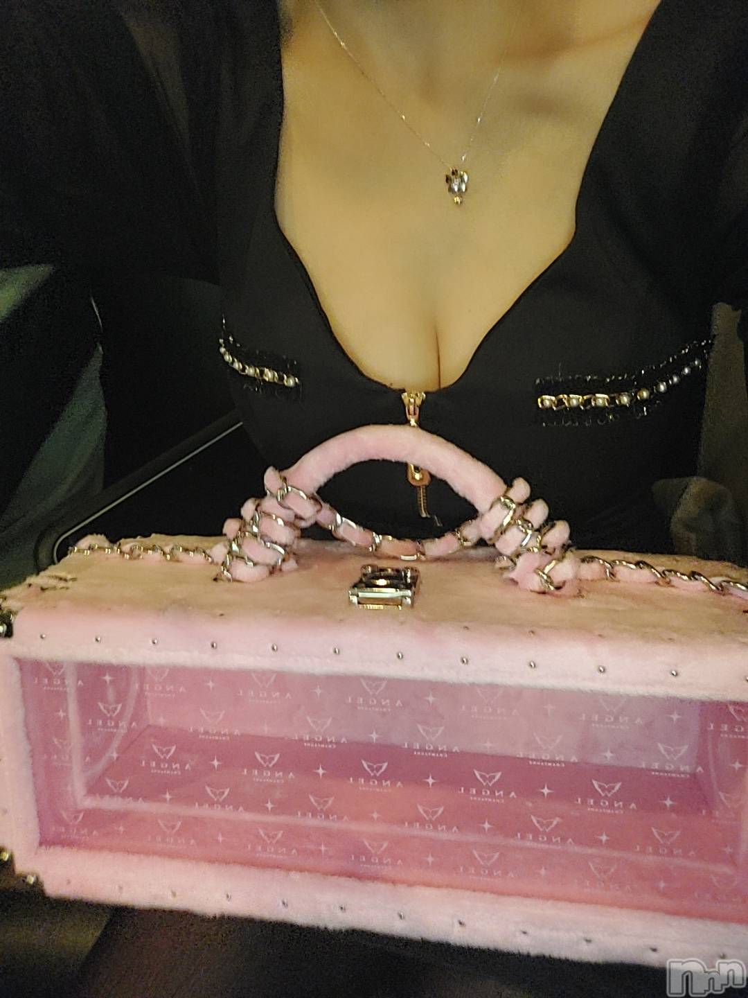 ��Į����Х��顦�����salon do����(������ɥ����) ��2025ǯ12��15���̥�֥����֥��󥿤���ȼ̿������˺��Ƥ��ġ�