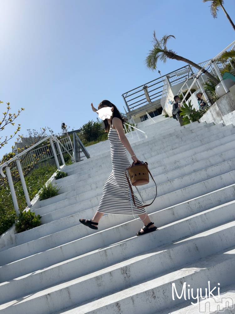 新潟デリヘルLOVE AFFAIR～秘密のデート(ラブアフェア～ヒミツノデート) 美雪さん【♪♪♪】(35)の10月9日写メブログ「イカ人参…美味しい🥕🦑」