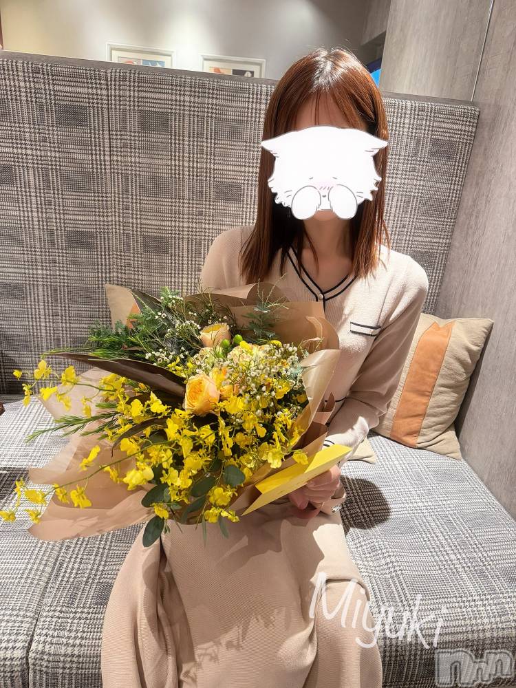 新潟デリヘルLOVE AFFAIR～秘密のデート(ラブアフェア～ヒミツノデート) 美雪さん【♪♪♪】(35)の10月31日写メブログ「本日もよろしくお願いします(𓂂꜆◕⩊◕꜀𓂂)｡:°ஐ..♡*」