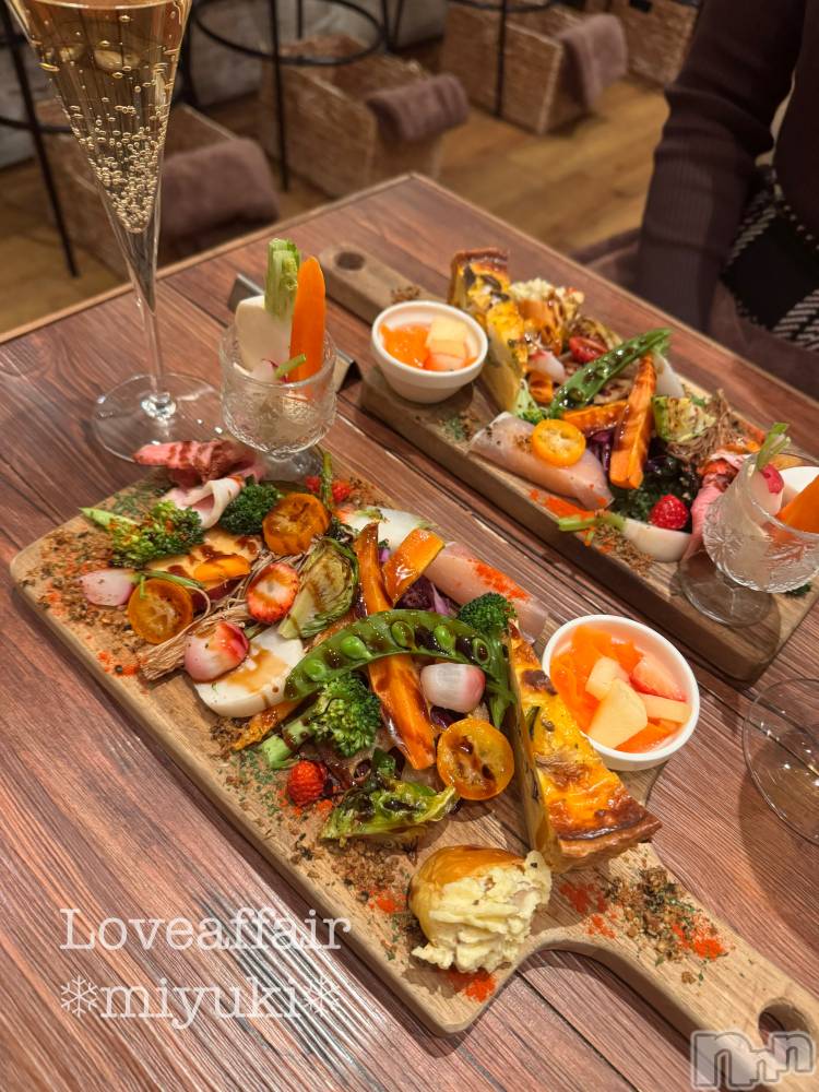 新潟デリヘルLOVE AFFAIR～秘密のデート(ラブアフェア～ヒミツノデート) 美雪さん【♪♪♪】(35)の3月4日写メブログ「レジェンドさまと素敵なディナーTime🧡」