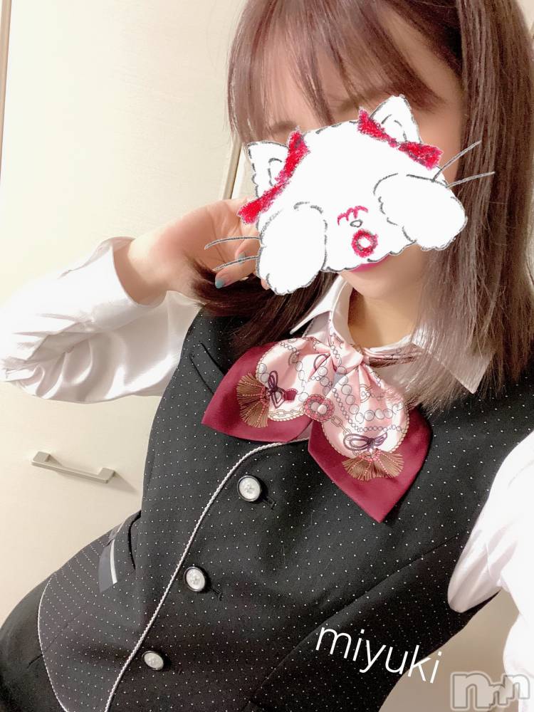新潟人妻デリヘルLOVE AFFAIR～秘密のデート(ラブアフェア～ヒミツノデート) 美雪さん【♪♪♪】(35)の10月8日写メブログ「今日もよろしくお願いします( ˶ˆ꒳ˆ˵ ) ♡♡」