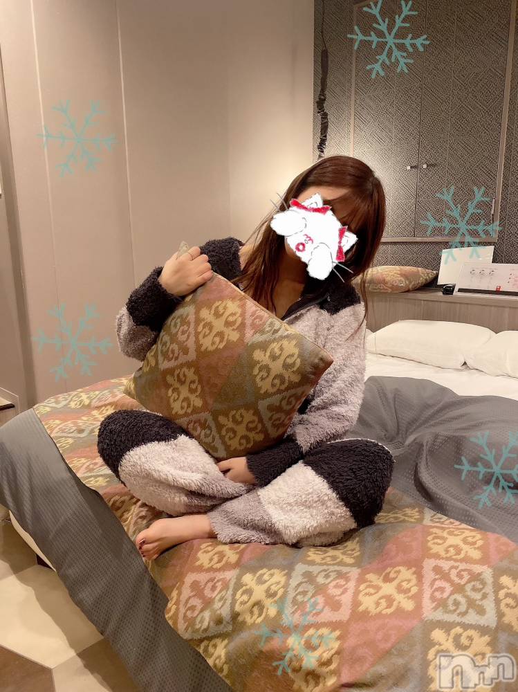 新潟人妻デリヘルLOVE AFFAIR～秘密のデート(ラブアフェア～ヒミツノデート) 美雪さん【♪♪♪】(35)の1月19日写メブログ「睡眠１１時間*.+ﾟ＼(　´ω`　)／*.+ﾟ」