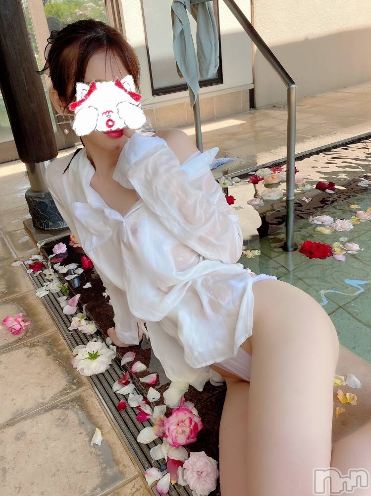 新潟人妻デリヘルLOVE AFFAIR～秘密のデート(ラブアフェア～ヒミツノデート) 美雪さん【♪♪♪】(35)の6月5日写メブログ「夜の部🌙☁️✨よろしくお願いします⁺o(⁎˃ᴗ˂⁎)o⁺‧•͙‧⁺」