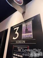 まさか、映画館でヘドバンする時が来るとは