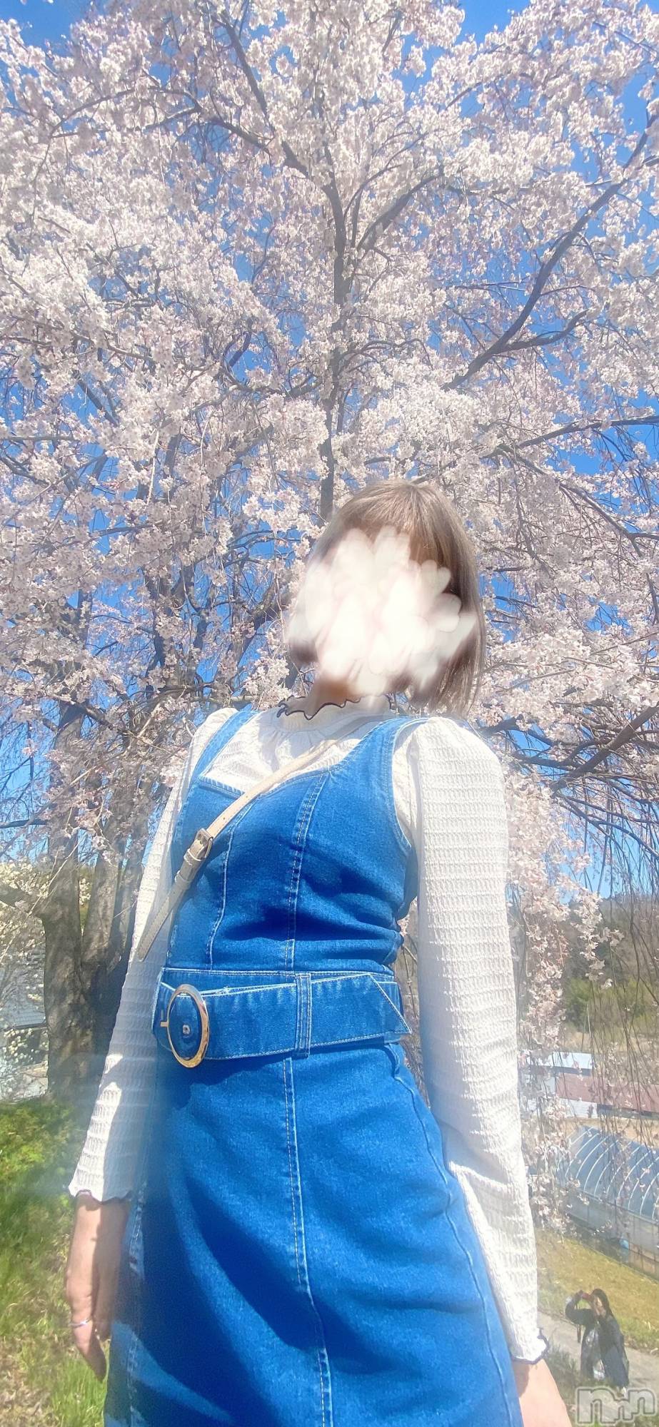 新潟人妻デリヘルLOVE AFFAIR～秘密のデート(ラブアフェア～ヒミツノデート)美雪さん【♪♪♪】(35)の2023年4月8日写メブログ「幸せな事続き…(*´>ω<`*)ஐ♡🍀~ஐ」
