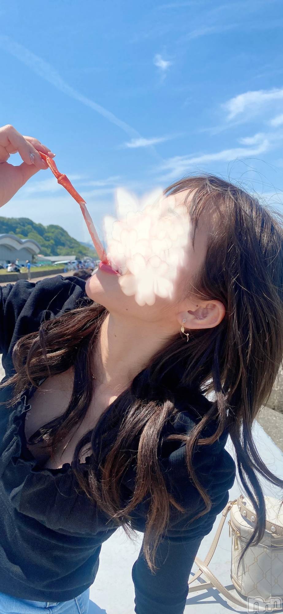 新潟人妻デリヘルLOVE AFFAIR～秘密のデート(ラブアフェア～ヒミツノデート)美雪さん【♪♪♪】(35)の2023年5月6日写メブログ「蟹さん美味しかった⸜((⑉> <)⸝♡」