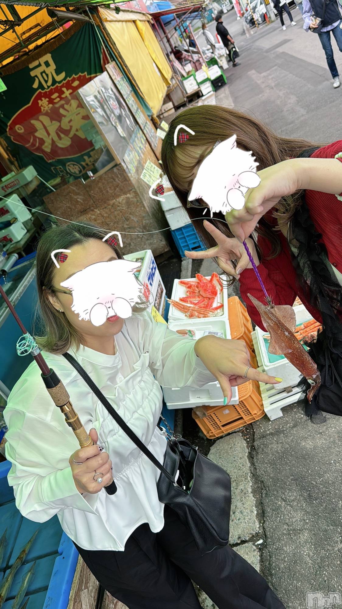 新潟人妻デリヘルLOVE AFFAIR～秘密のデート(ラブアフェア～ヒミツノデート)美雪さん【♪♪♪】(35)の2024年6月4日写メブログ「函館朝市、食べ歩き❣️後編✨🥰」