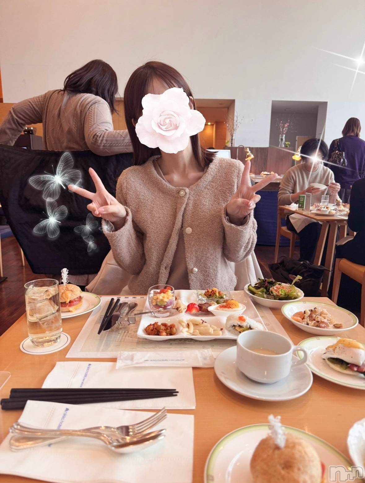 新潟デリヘルLOVE AFFAIR～秘密のデート(ラブアフェア～ヒミツノデート)美雪さん【♪♪♪】(35)の2026年6月11日写メブログ「アメリカンダイナー🇺🇸ビュッフェデート☺️❤️💙」