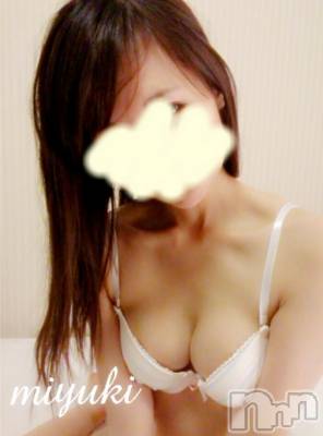 新潟デリヘル LOVE AFFAIR～秘密のデート(ラブアフェア～ヒミツノデート) 美雪さん【♪♪♪】(35)の11月2日写メブログ「のんびりおやすみ♡」