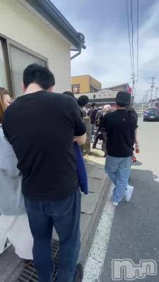 新潟デリヘル LOVE AFFAIR～秘密のデート(ラブアフェア～ヒミツノデート) 美雪さん【♪♪♪】(35)の5月6日動画「ＧＷウィークのラーメン行列はエグい🍜🍥」