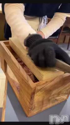 新潟デリヘル LOVE AFFAIR～秘密のデート(ラブアフェア～ヒミツノデート) 美雪さん【♪♪♪】(35)の1月19日動画「どこのラーメン屋さんかな？🍜」