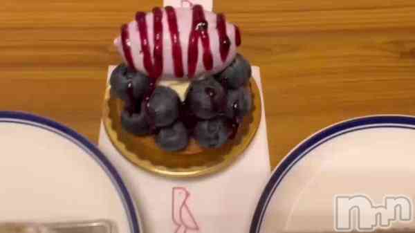 美雪さん【♪♪♪】の動画 リピさまが買ってきてくれた🍰🫖💗