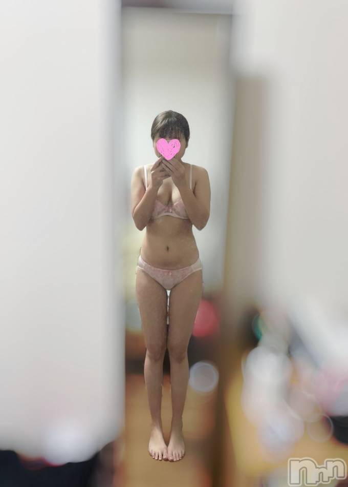 松本発デリヘル(レボリューション)の2023年2月28日お店速報「性欲強め♪極上グラドルボディ【可愛なつ】ちゃんデビュー♪」