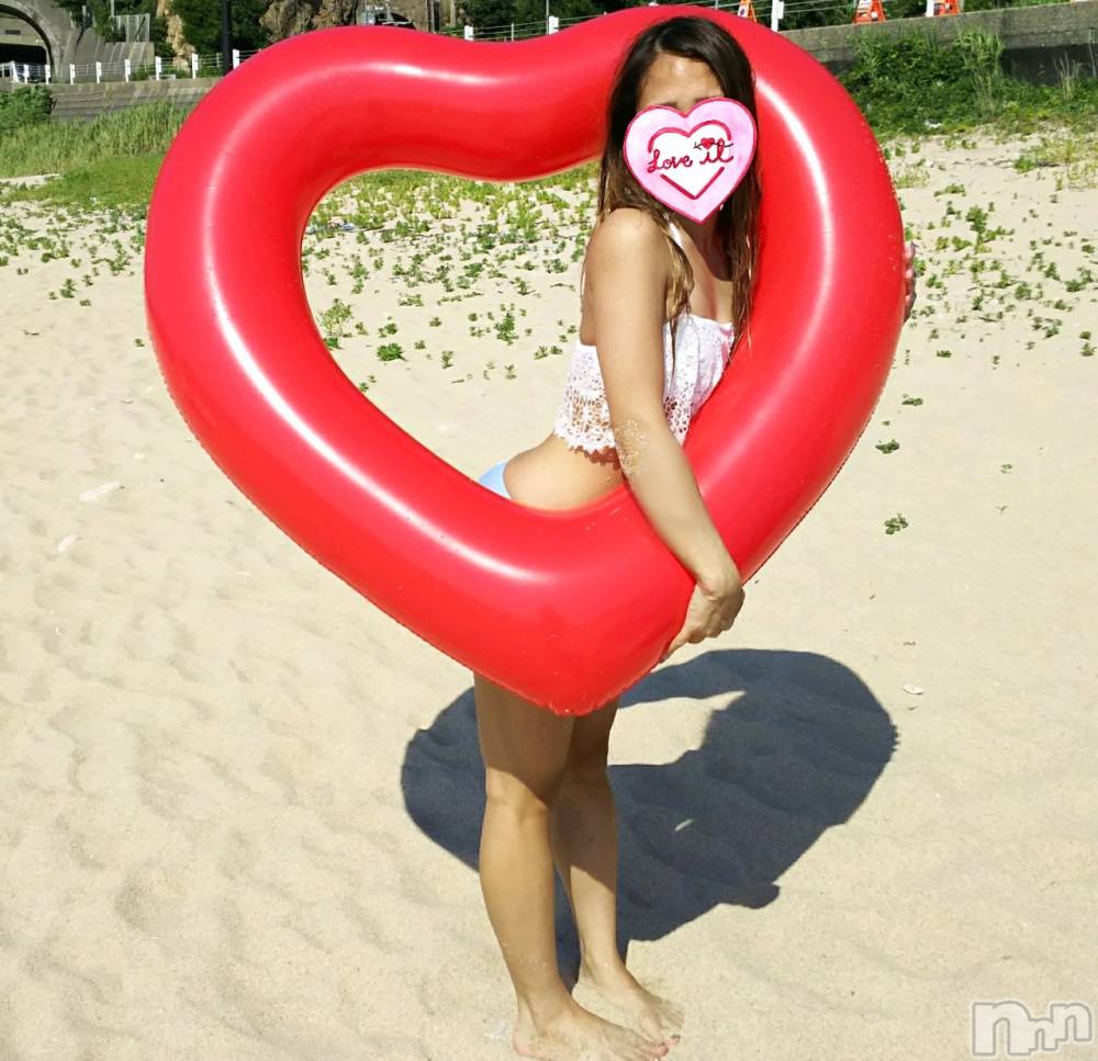 新潟デリヘルBIANCA～主人の知らない私～新潟店(ビアンカニイガタテン) 宮野　りさ(32)の8月3日写メブログ「色んな浮き輪」