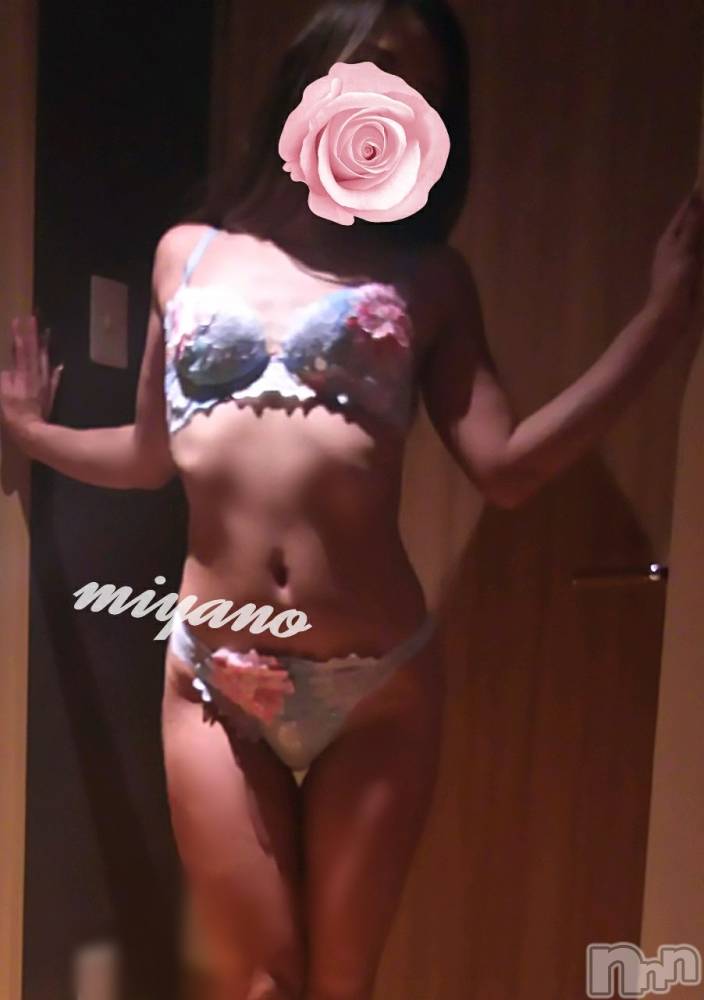 新潟デリヘルBIANCA～主人の知らない私～新潟店(ビアンカニイガタテン) 宮野　りさ(32)の11月30日写メブログ「紳士なマッチョさまへ」