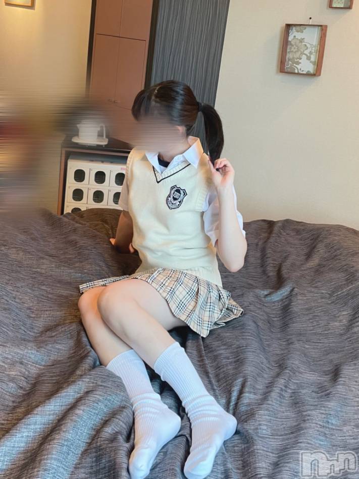 長岡デリヘル(ビジョノテ)の2021年12月1日お店速報「ゴールドランクゆきちゃん19時まで奇跡的な空き枠あり！美少女です！」