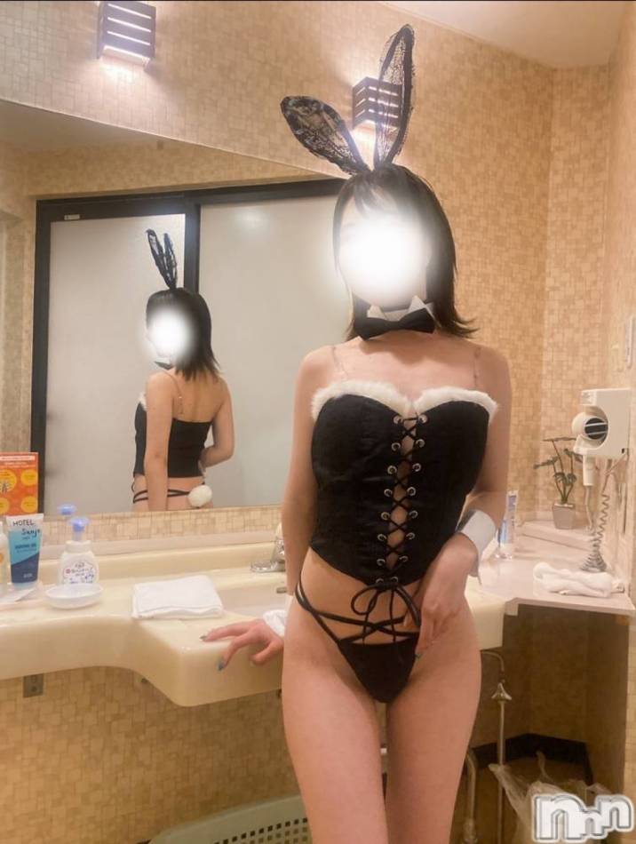 三条デリヘル(ブルームーン)の2026年2月18日お店速報「おとはちゃん❤️みうちゃんすぐご案内可能です」