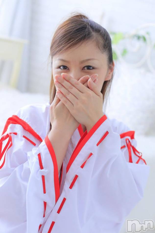 三条デリヘル(ブルームーン)の2017年12月5日お店速報「雪が降るとワイパーあげるあの動作に名前をつけたい。」