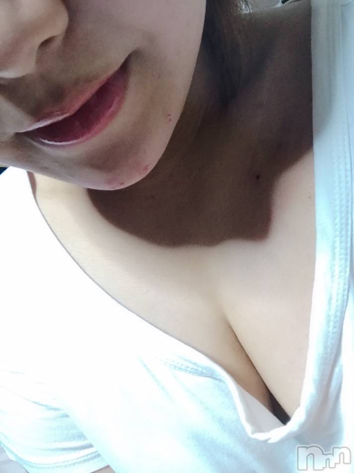 三条デリヘル(ブルームーン)の2019年8月23日お店速報「新人えめちゃん♡出勤です！ブルームーン」