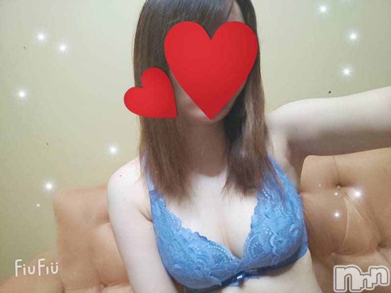 三条デリヘル(ブルームーン)の2021年5月6日お店速報「さとみちゃんまだ空き枠ございますよ(⌒∇⌒)」