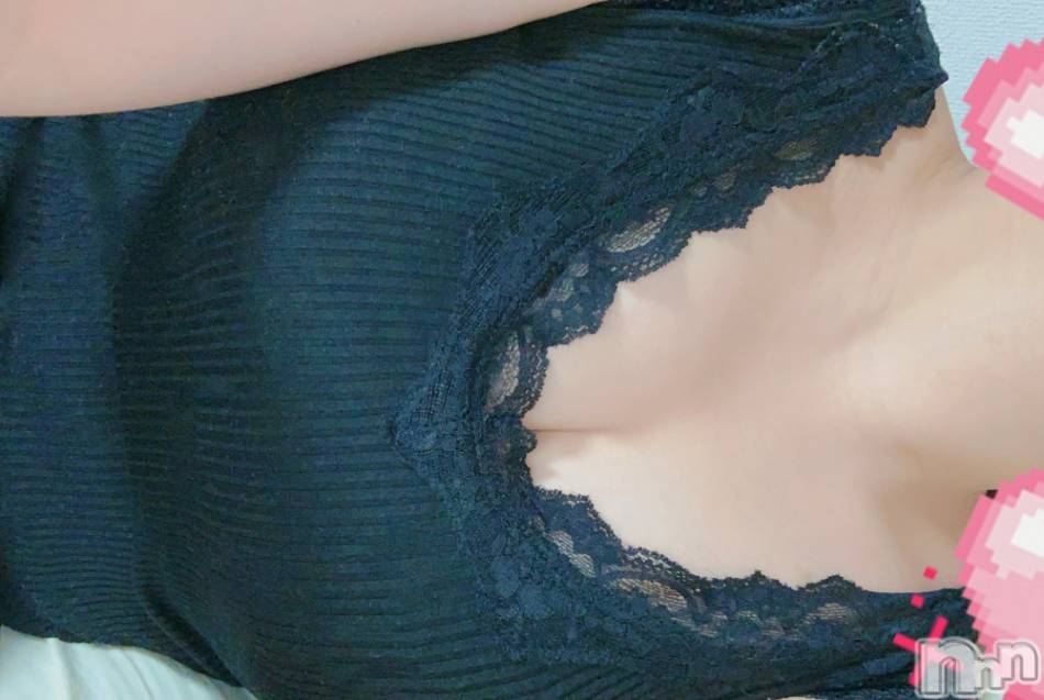 三条デリヘル(ブルームーン)の2021年10月9日お店速報「新人ちゃん出勤中♡本日オプションサービス♡」