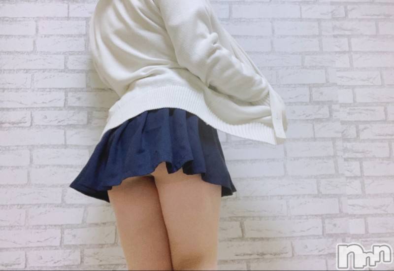 三条デリヘル(ブルームーン)の2021年12月25日お店速報「新人☆れいなちゃんご案内可能です！」