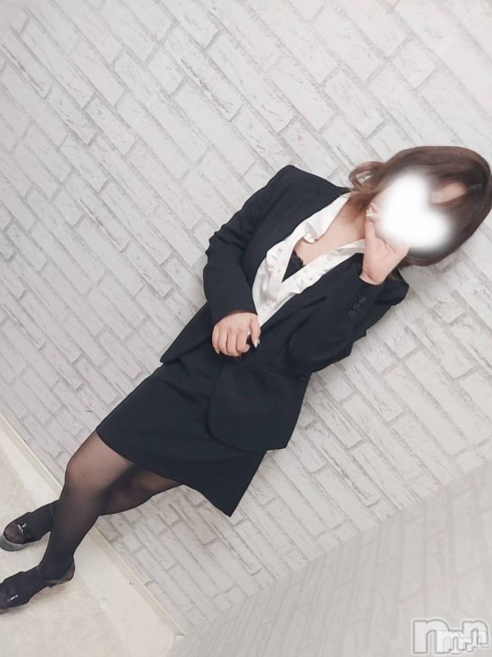 三条デリヘル(ブルームーン)の2024年6月15日お店速報「事前予約受付中」