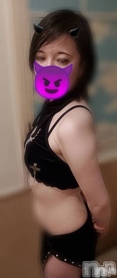 三条デリヘル(ブルームーン)の2025年11月6日お店速報「みうちゃん🍓👑20時からご案内可能です！」