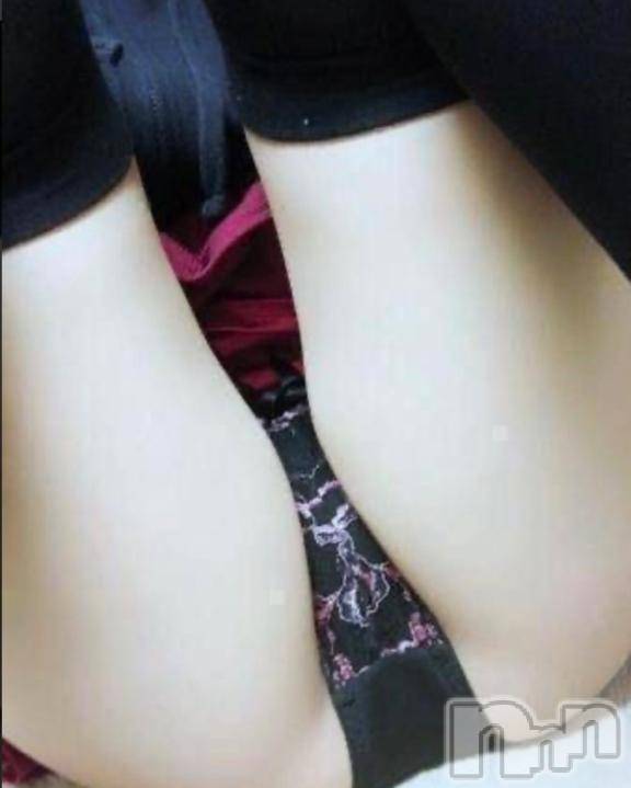 新潟デリヘル人妻不倫処　桃屋　新潟店(ヒトヅマフリンドコロモモヤ) りえ奉仕系素人妻(30)の10月18日写メブログ「雨だね」