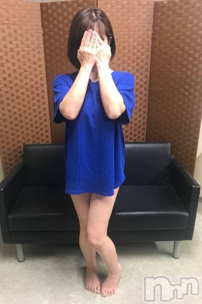 新潟人妻デリヘル(セカンドワイフ)の2022年10月16日お店速報「◆新人・人気奥様と即尺・電マ・バイブ等無料ＯＰ付70分11000円～◆」