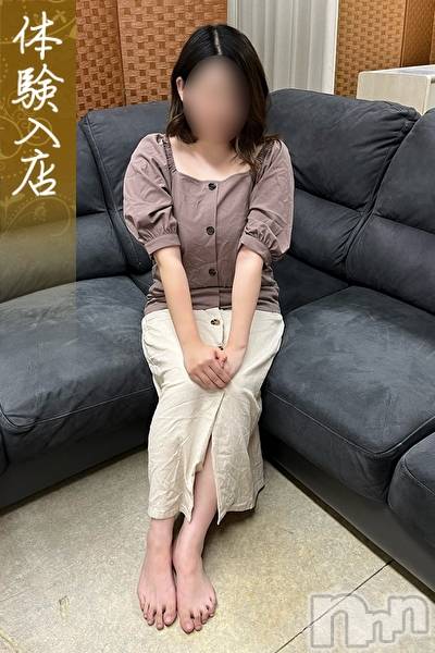 新潟人妻デリヘル(セカンドワイフ)の2023年10月2日お店速報「◇お昼から欲求不満な人妻と...昼割開催中！指名料無料+無料ＯＰ付き◇」