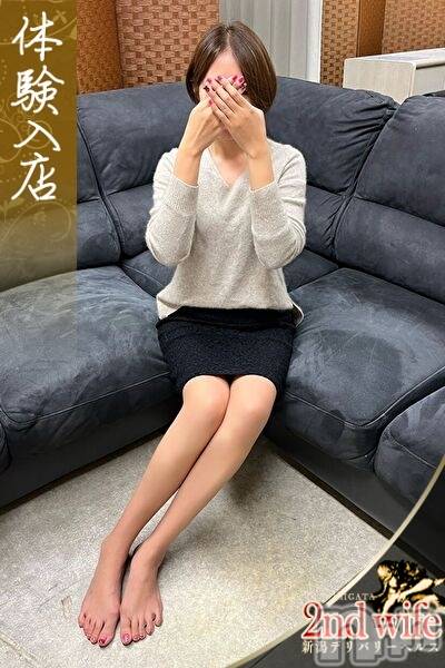 新潟人妻デリヘル(セカンドワイフ)の2023年12月27日お店速報「◆新人・人気奥様と即尺・電マ・バイブ等無料ＯＰ付70分11000円～◆」