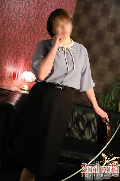 新潟人妻デリヘル(セカンドワイフ)の2024年6月26日お店速報「◇お昼から欲求不満な人妻と...昼割開催中！指名料無料+無料ＯＰ付き◇」
